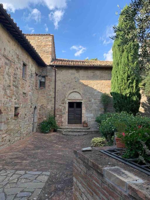 Medieval Tower In Umbria With Swimming Pool Montelagello Bagian luar foto
