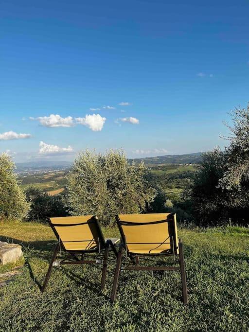 Medieval Tower In Umbria With Swimming Pool Montelagello Bagian luar foto