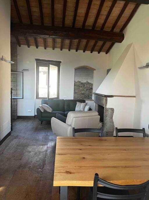 Medieval Tower In Umbria With Swimming Pool Montelagello Bagian luar foto