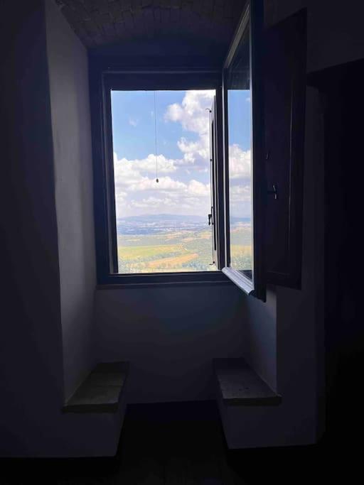 Medieval Tower In Umbria With Swimming Pool Montelagello Bagian luar foto