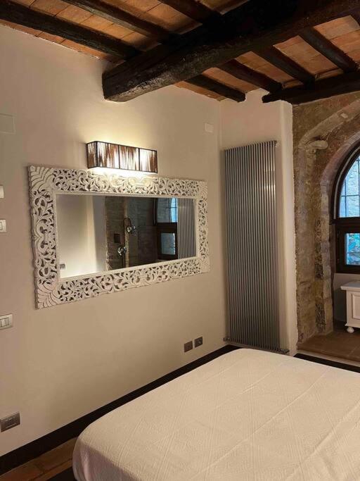 Medieval Tower In Umbria With Swimming Pool Montelagello Bagian luar foto