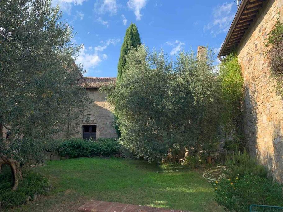 Medieval Tower In Umbria With Swimming Pool Montelagello Bagian luar foto