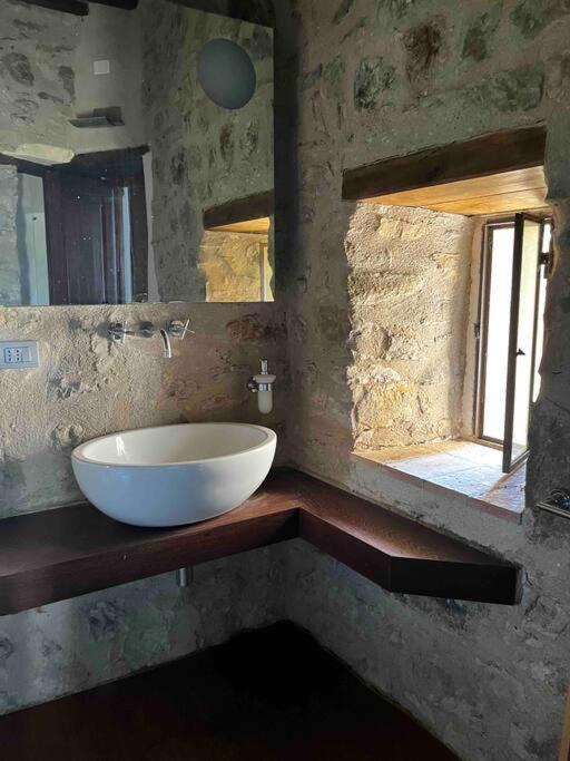 Medieval Tower In Umbria With Swimming Pool Montelagello Bagian luar foto
