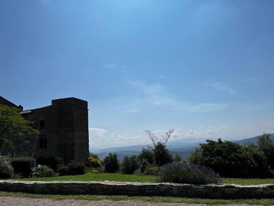 Medieval Tower In Umbria With Swimming Pool Montelagello Bagian luar foto