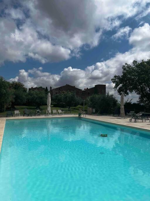 Medieval Tower In Umbria With Swimming Pool Montelagello Bagian luar foto